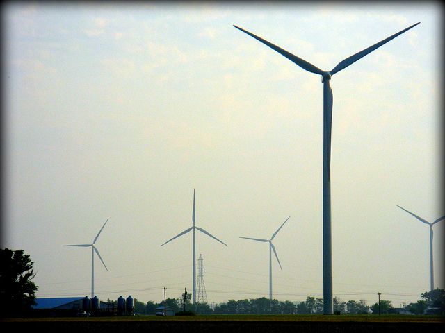 俄亥俄州西北部的蓝溪风力发电场照片