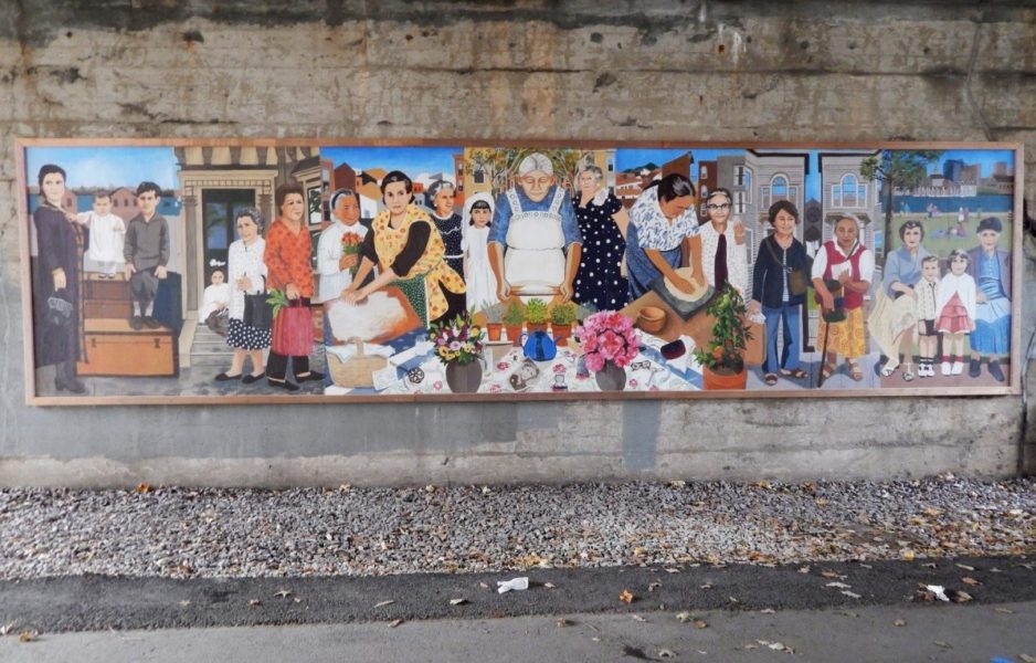 东波士顿的壁画庆祝社区的移民身份。
