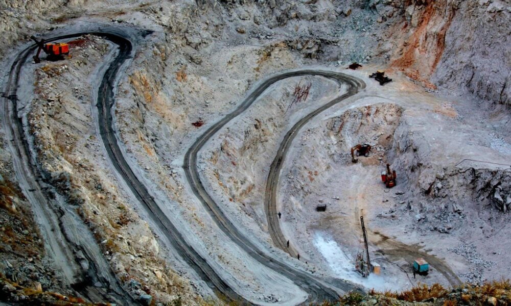 中国新疆的一个稀土矿。